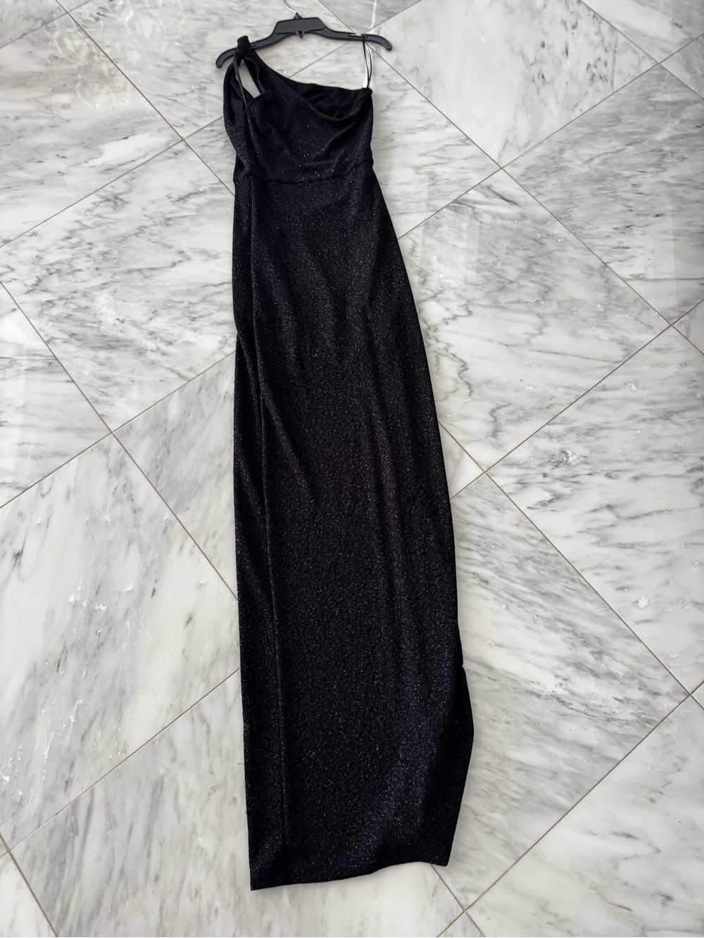 Elegant Black Sparkle One-Shoulder Evening Dress